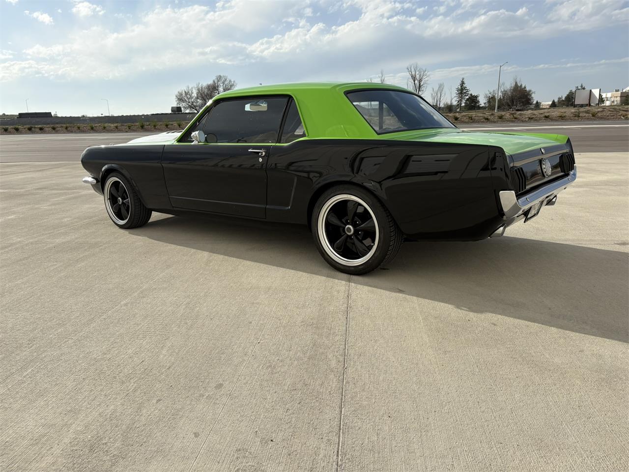 Ford-Mustang-1965-BlackGreen-BlackGreen-57