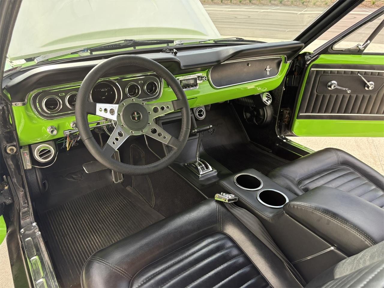 Ford-Mustang-1965-BlackGreen-BlackGreen-61