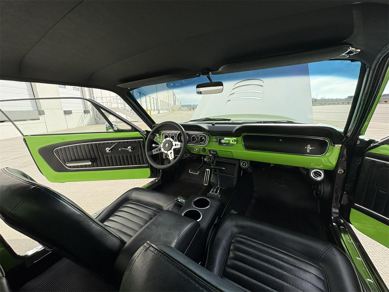 Ford-Mustang-1965-BlackGreen-BlackGreen-62