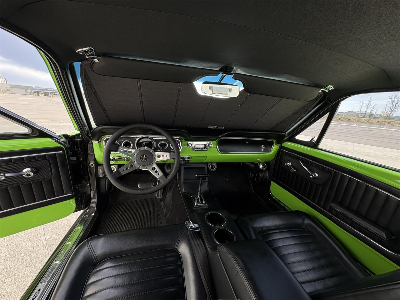 Ford-Mustang-1965-BlackGreen-BlackGreen-66
