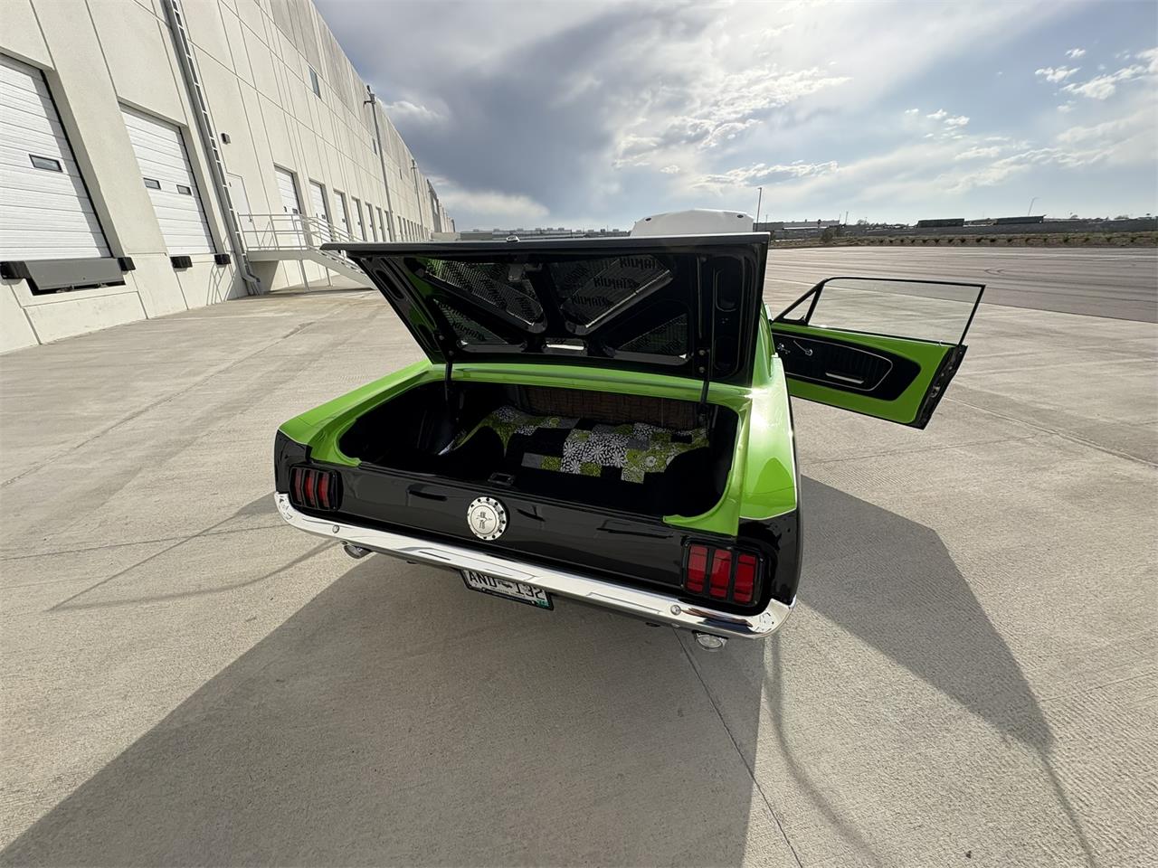 Ford-Mustang-1965-BlackGreen-BlackGreen-81