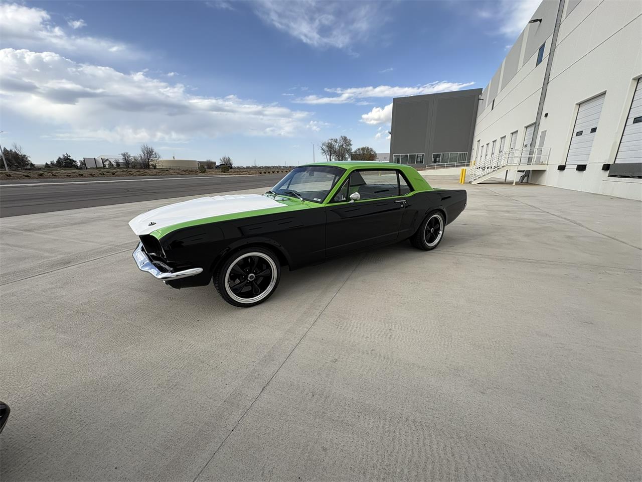 Ford-Mustang-1965-BlackGreen-BlackGreen-89