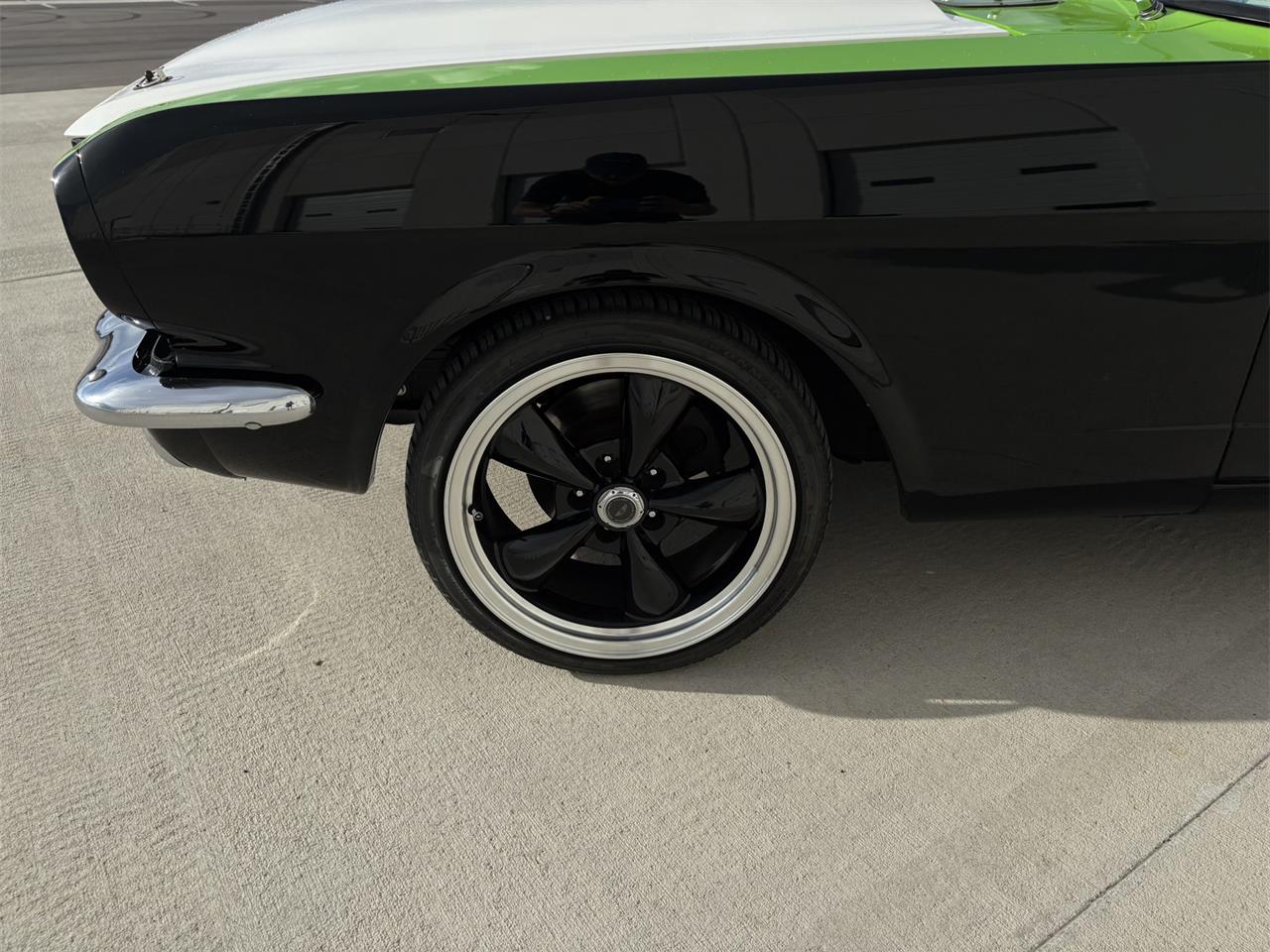 Ford-Mustang-1965-BlackGreen-BlackGreen-9