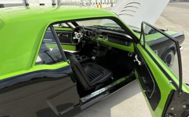 Ford-Mustang-1965-BlackGreen-BlackGreen-92