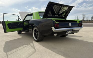 Ford-Mustang-1965-BlackGreen-BlackGreen-96