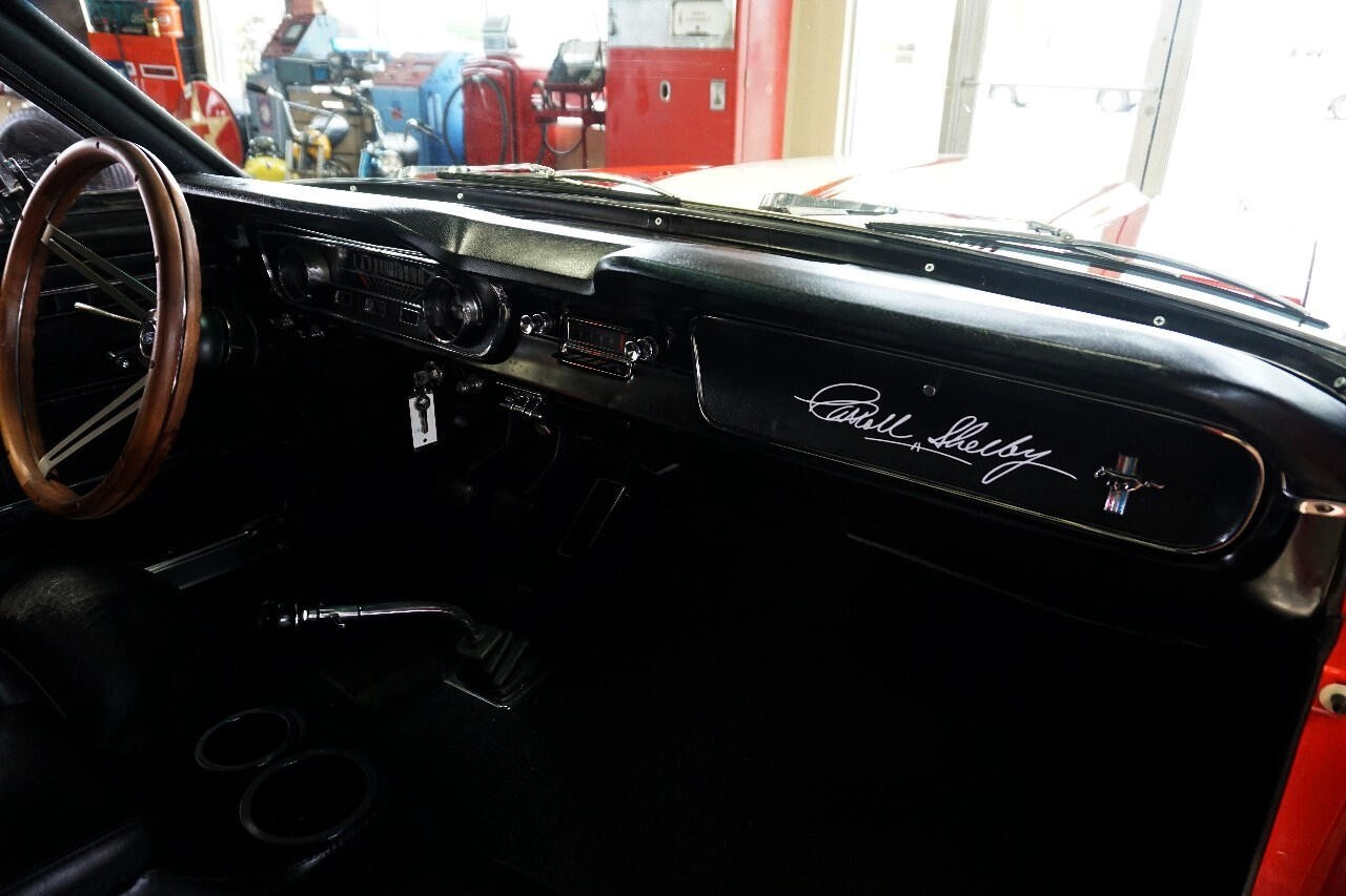 Ford-Mustang-1965-Classic-Car-26