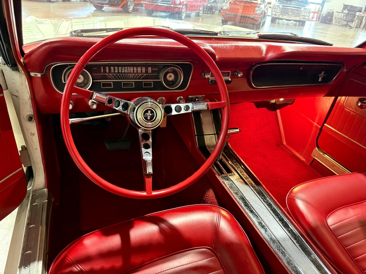 Ford-Mustang-1965-Classic-Car-30