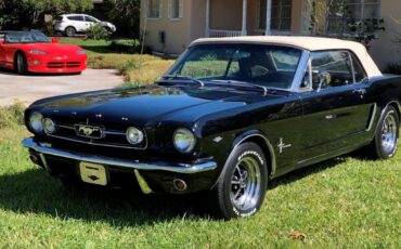 Ford-Mustang-1965-Convertible-1