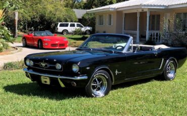 Ford-Mustang-1965-Convertible-2