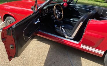 Ford-Mustang-1965-Convertible-27