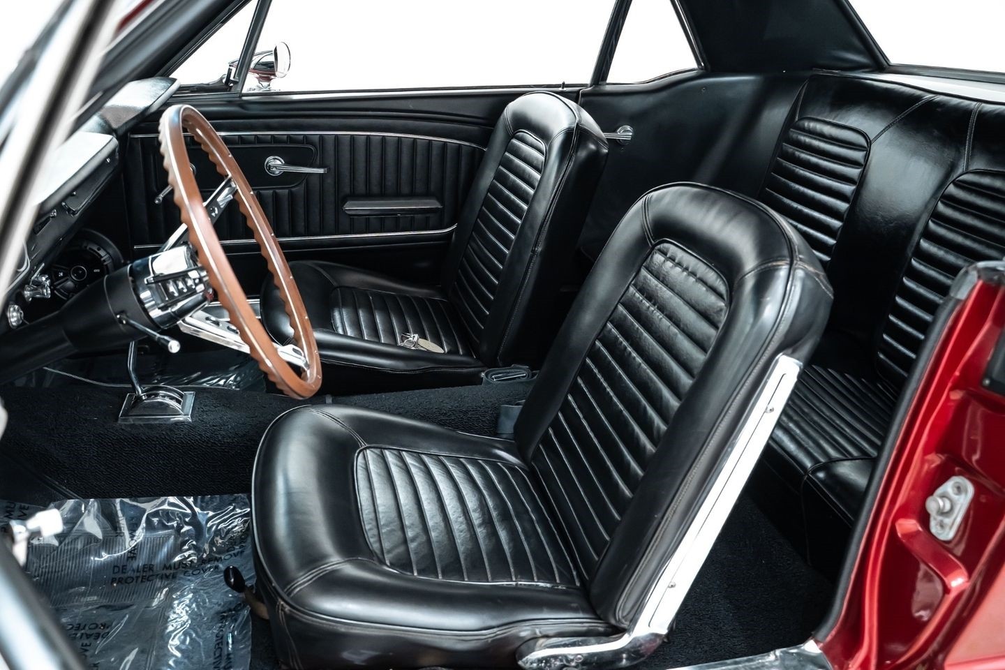 Ford-Mustang-1965-Coupe-16
