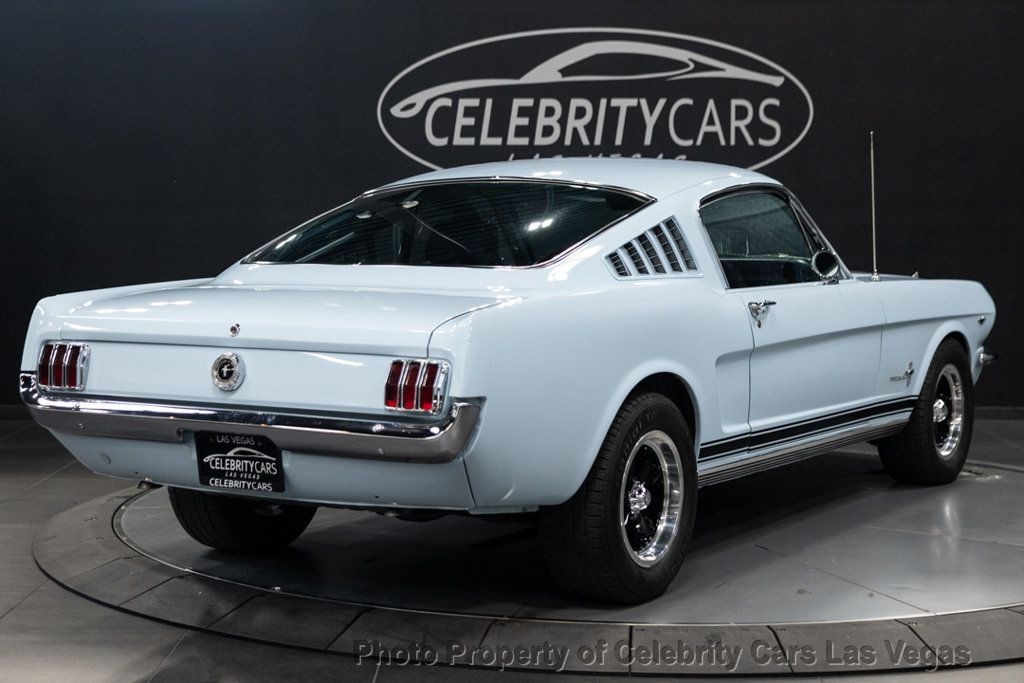 Ford-Mustang-1965-Coupe-2