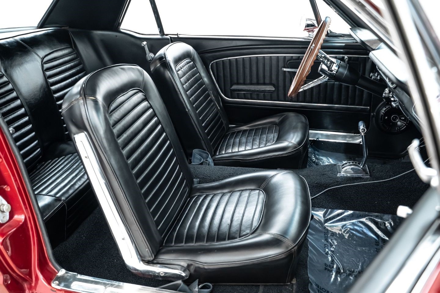 Ford-Mustang-1965-Coupe-23