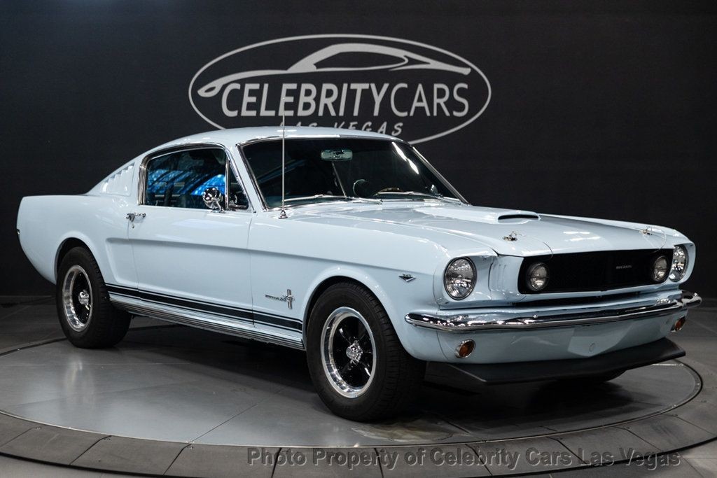 Ford-Mustang-1965-Coupe-4