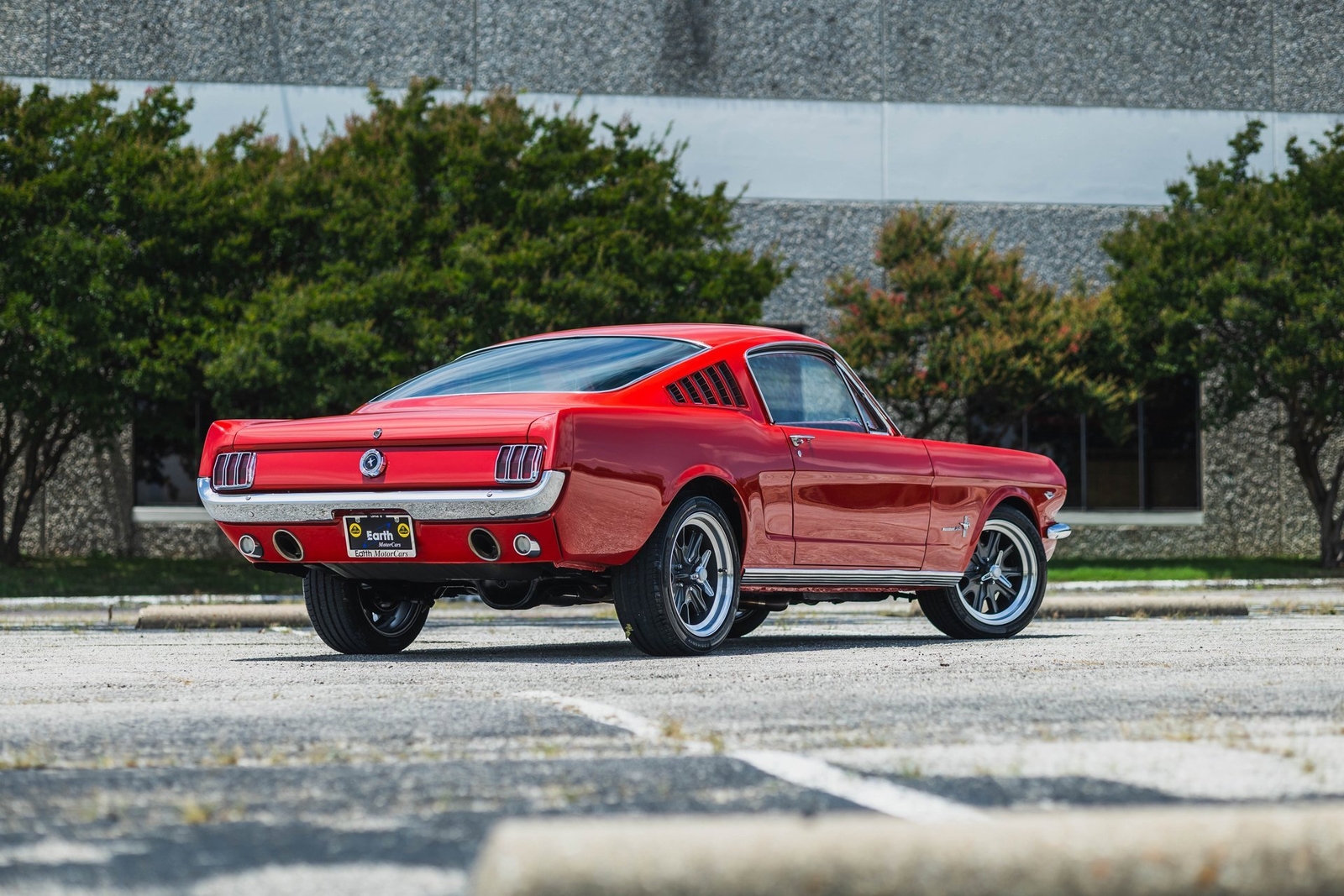 Ford-Mustang-1965-Fastback-11