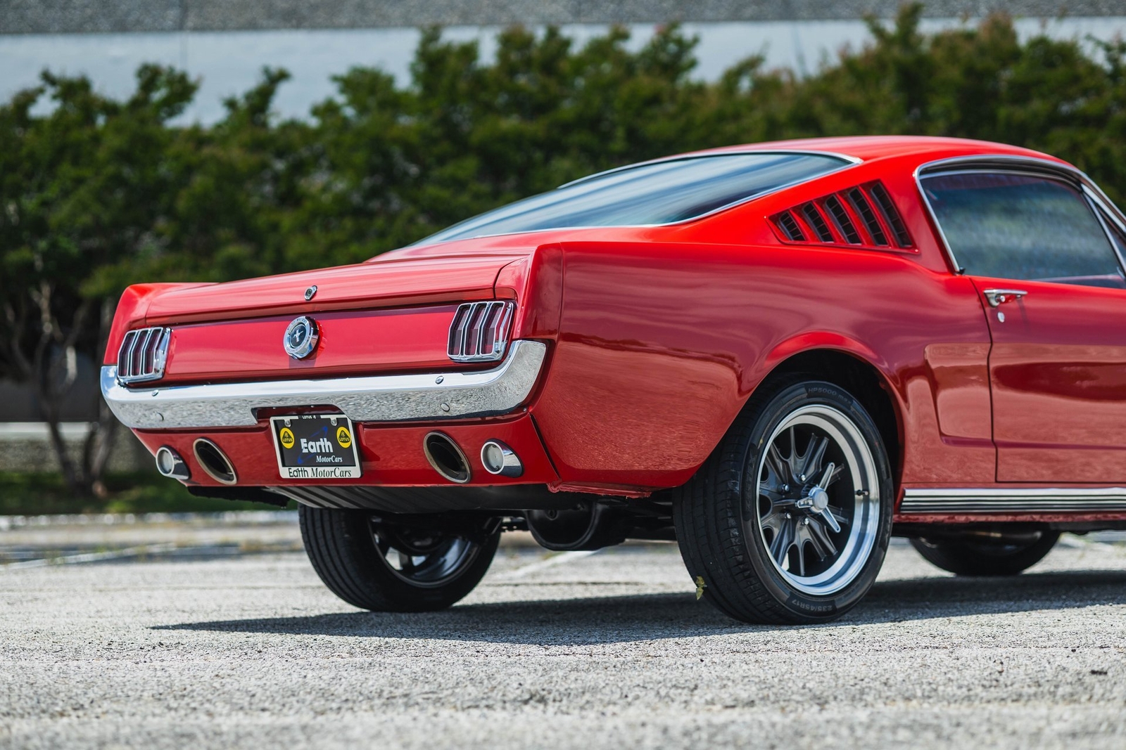 Ford-Mustang-1965-Fastback-12