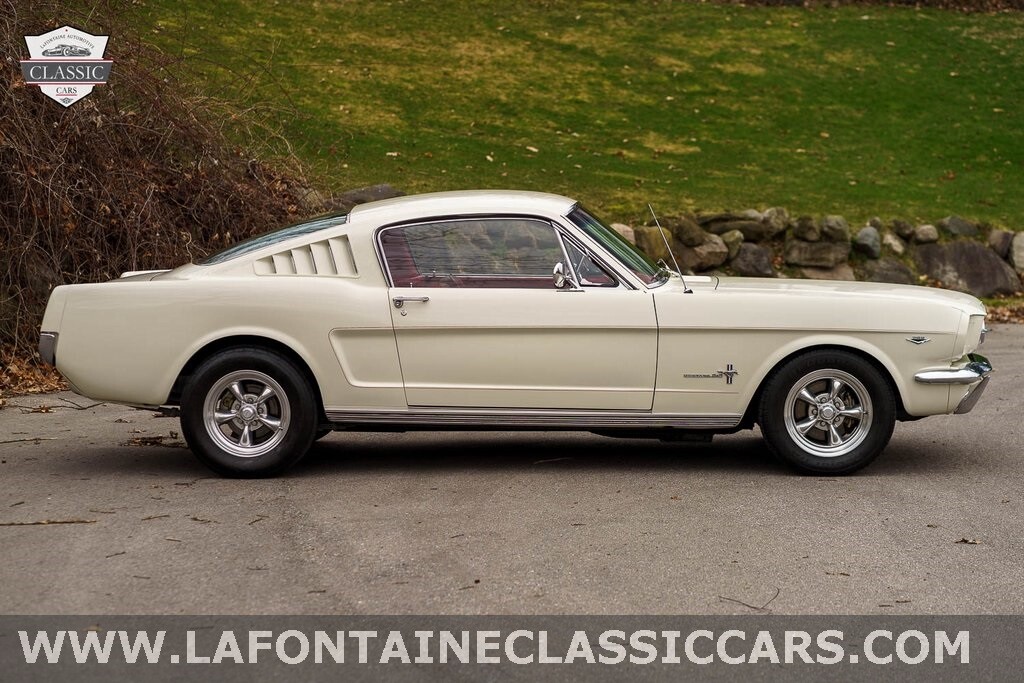 Ford-Mustang-1965-Fastback-16