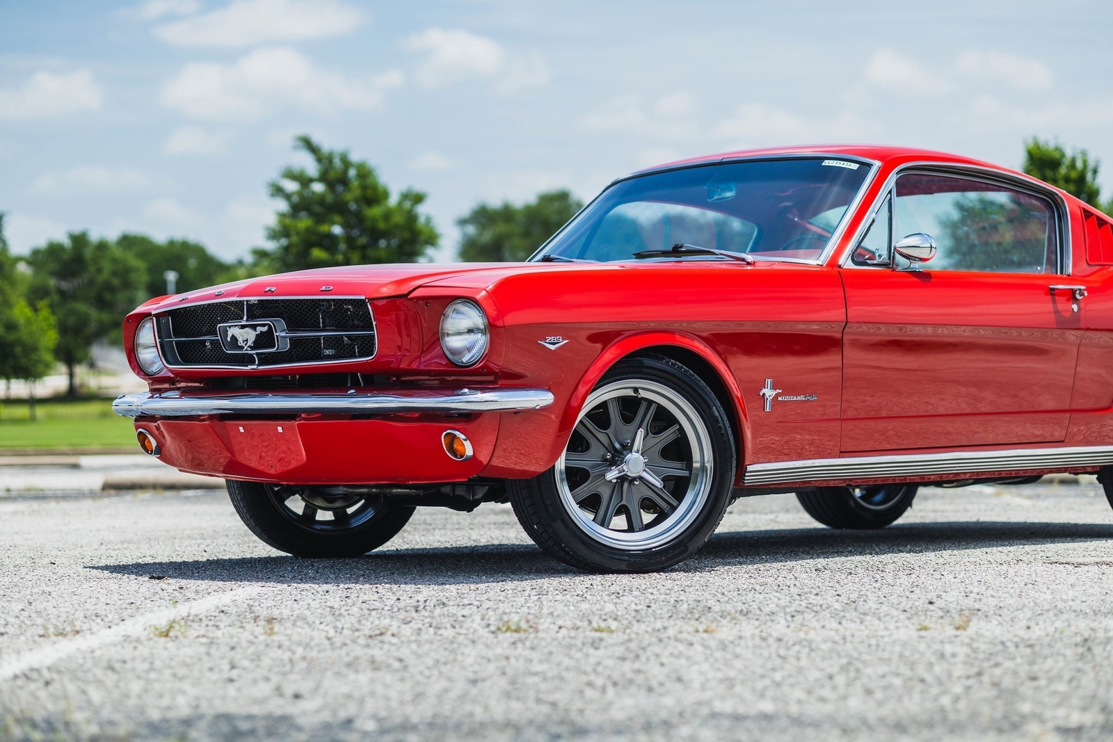 Ford-Mustang-1965-Fastback-2