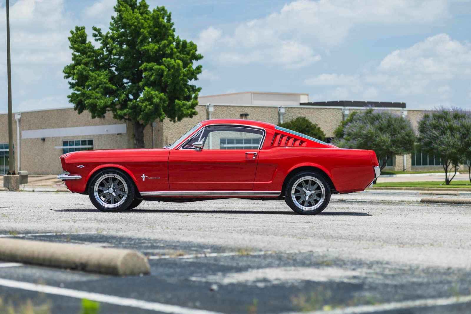Ford-Mustang-1965-Fastback-27