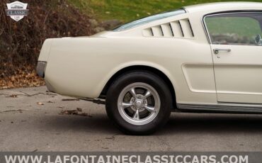 Ford-Mustang-1965-Fastback-32