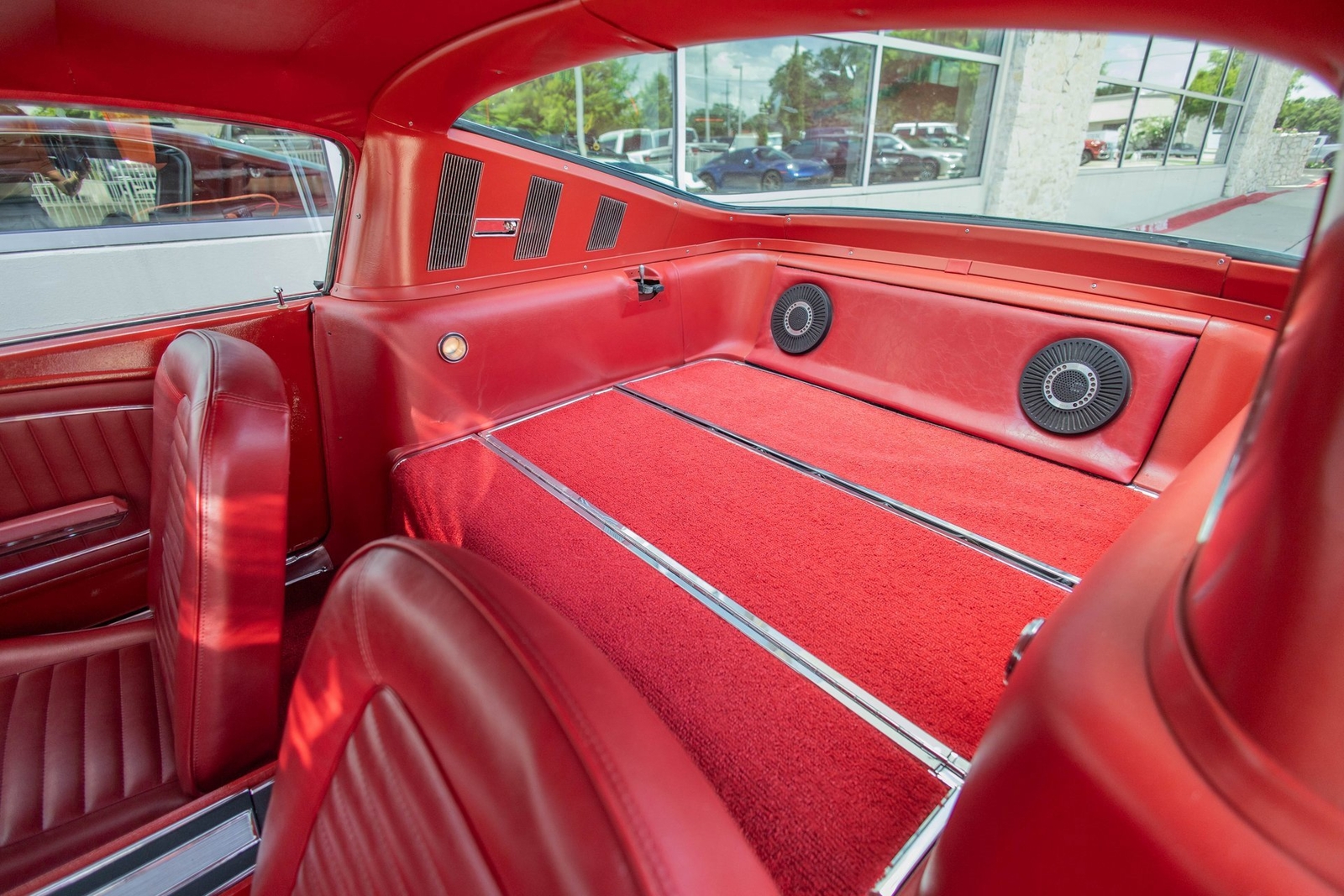 Ford-Mustang-1965-Fastback-37