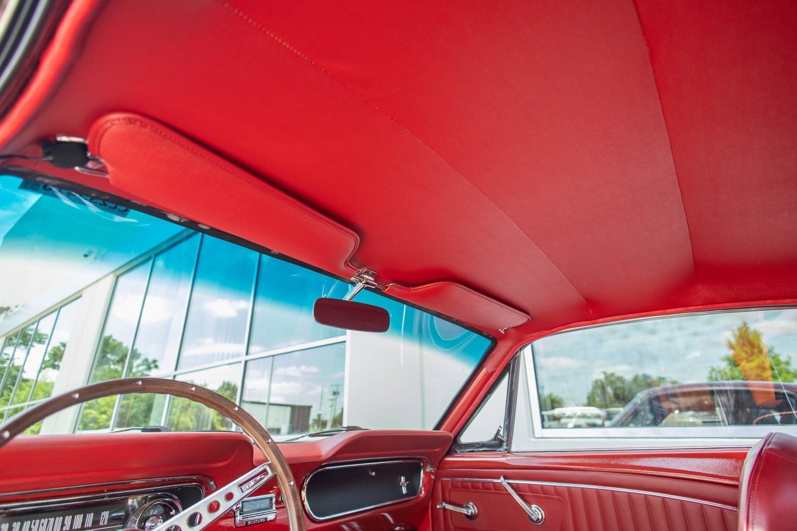 Ford-Mustang-1965-Fastback-38