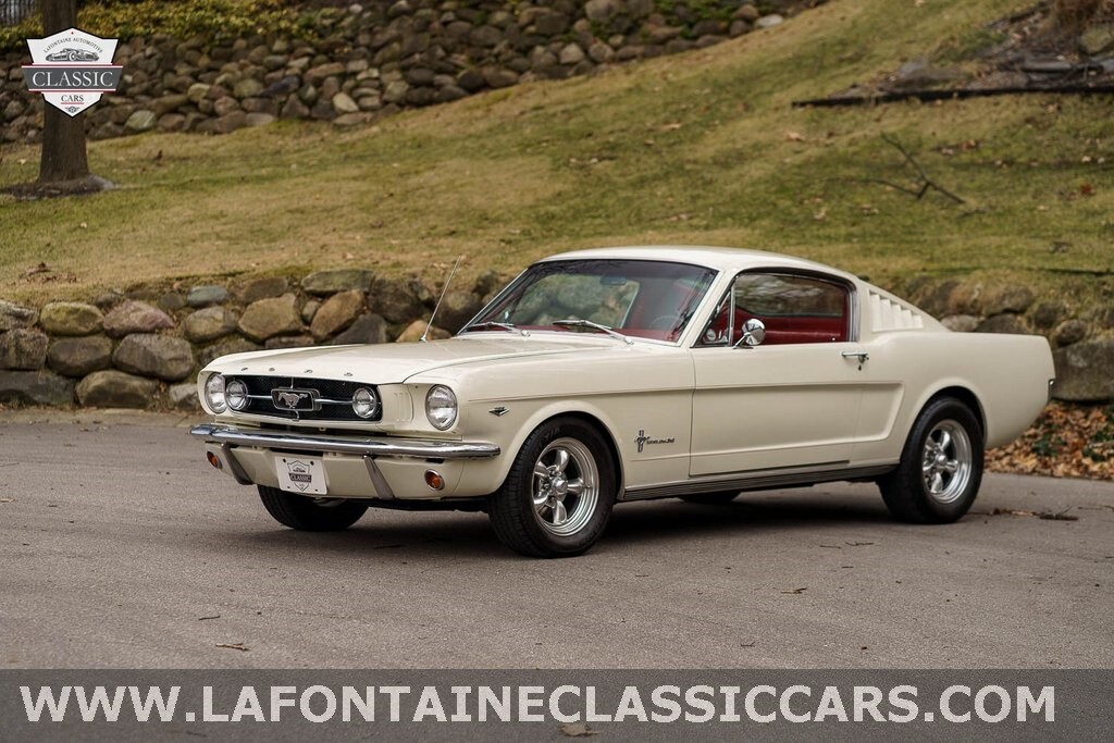 Ford-Mustang-1965-Fastback-4