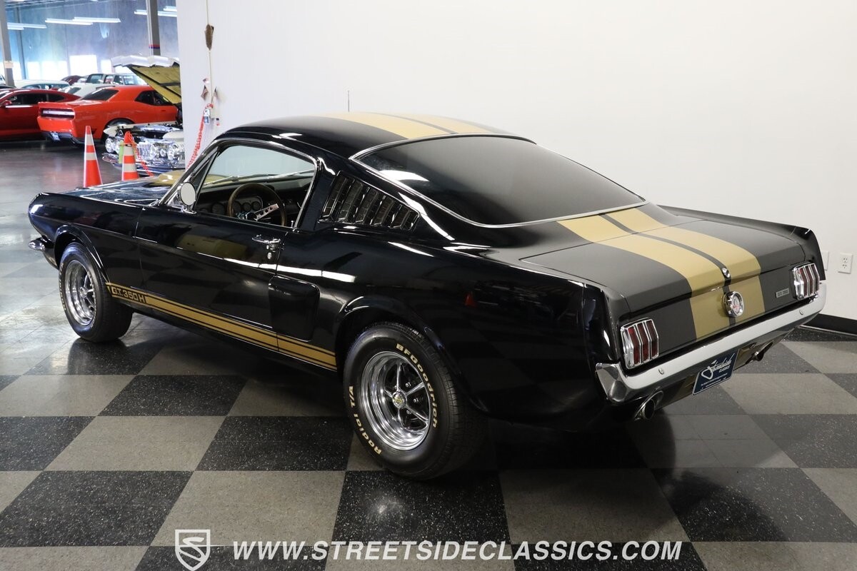 Ford-Mustang-1965-Fastback-6