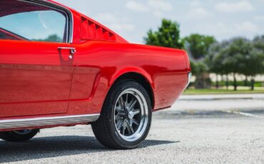 Ford-Mustang-1965-Fastback-7
