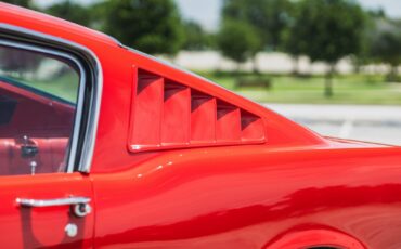 Ford-Mustang-1965-Fastback-8