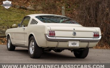 Ford-Mustang-1965-Fastback-8