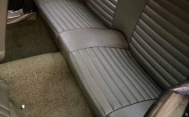 Ford-Mustang-1965-Gold-2