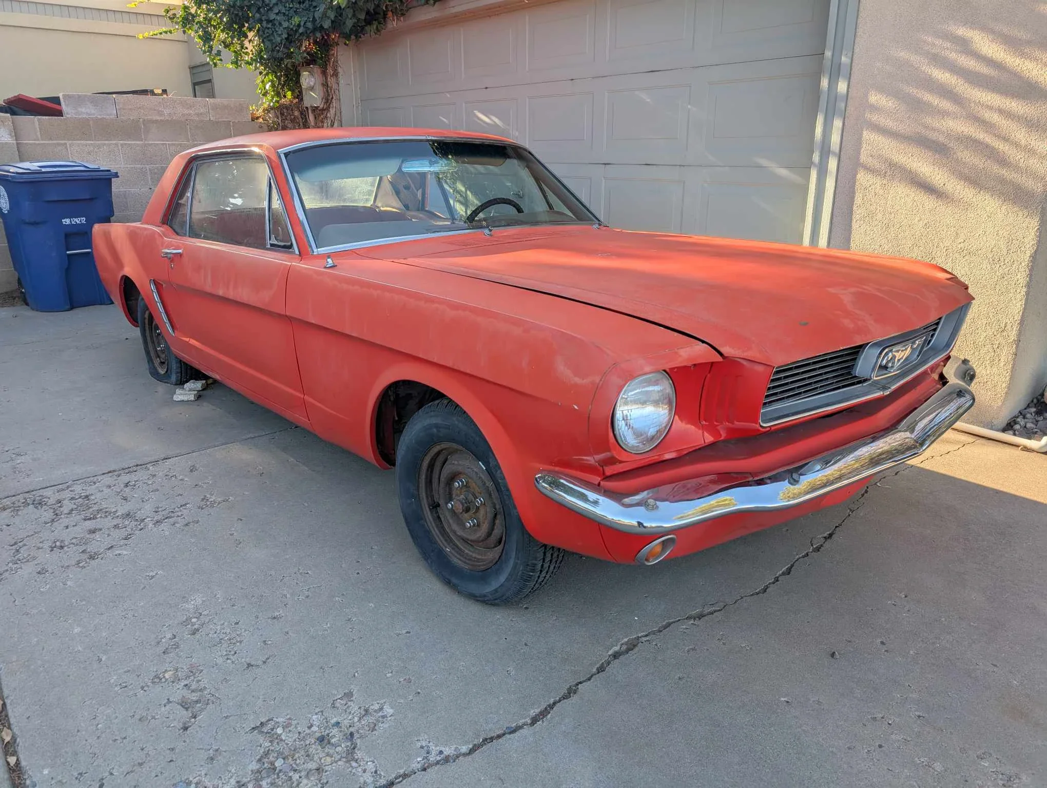 Ford-Mustang-1965-Red-Red-2