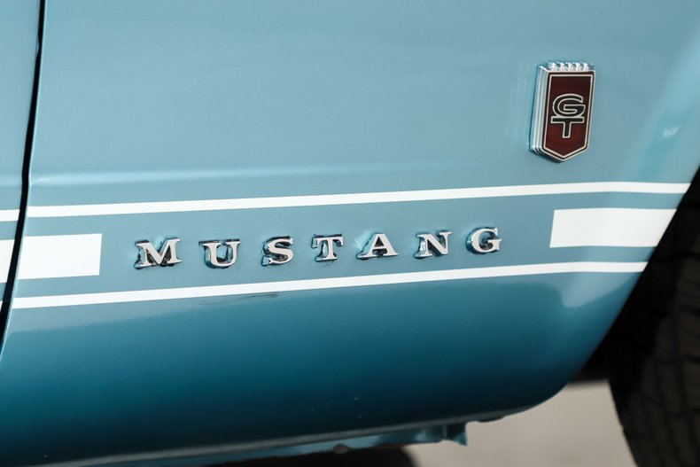 Ford-Mustang-1965-Silver-Blue-Poly-Blue-1