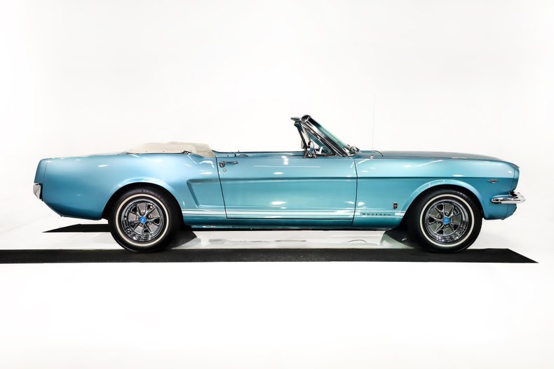 Ford-Mustang-1965-Silver-Blue-Poly-Blue-14