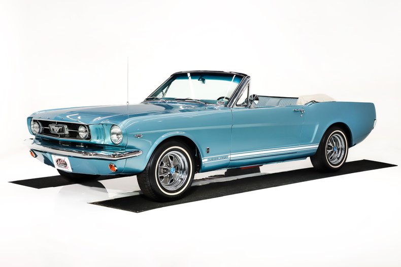 Ford-Mustang-1965-Silver-Blue-Poly-Blue-17