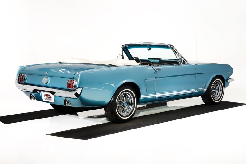Ford-Mustang-1965-Silver-Blue-Poly-Blue-25
