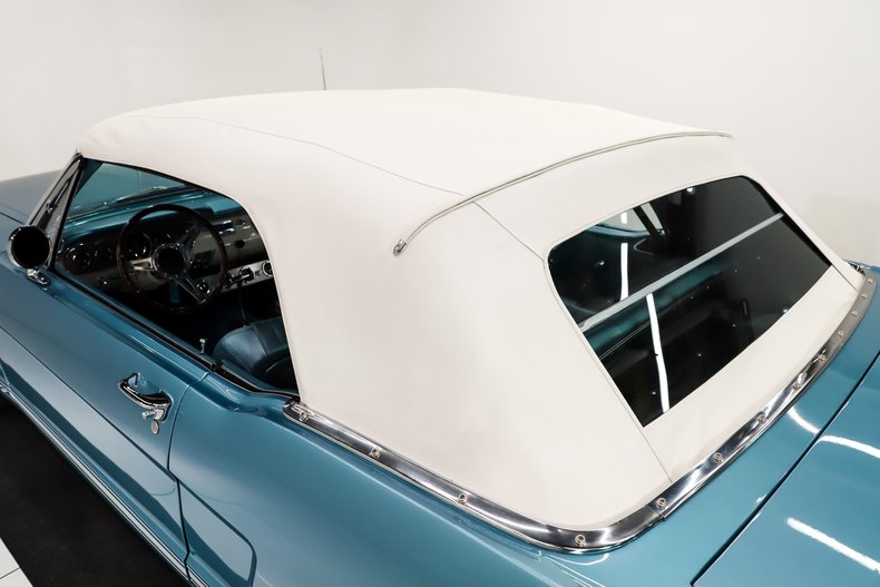 Ford-Mustang-1965-Silver-Blue-Poly-Blue-33
