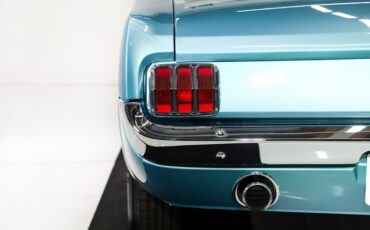 Ford-Mustang-1965-Silver-Blue-Poly-Blue-37