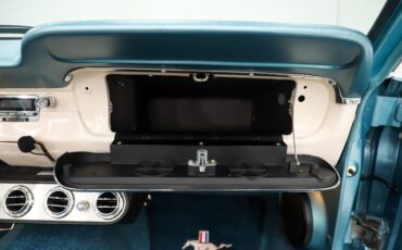 Ford-Mustang-1965-Silver-Blue-Poly-Blue-39