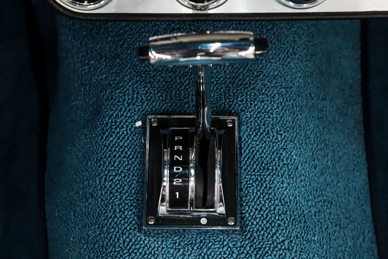 Ford-Mustang-1965-Silver-Blue-Poly-Blue-4