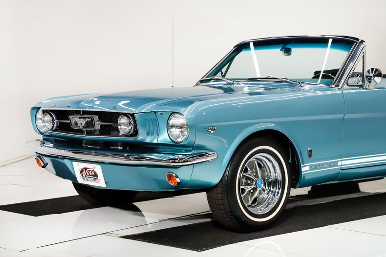 Ford-Mustang-1965-Silver-Blue-Poly-Blue-40