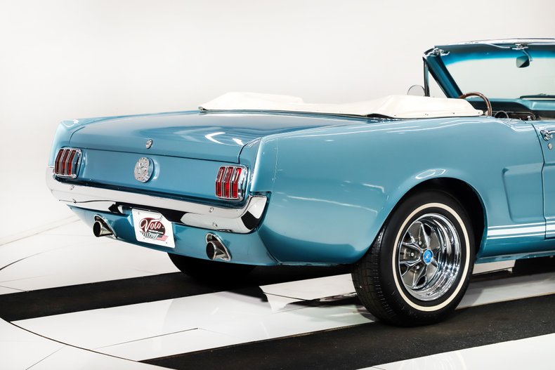 Ford-Mustang-1965-Silver-Blue-Poly-Blue-41