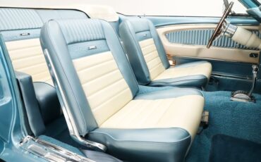 Ford-Mustang-1965-Silver-Blue-Poly-Blue-42