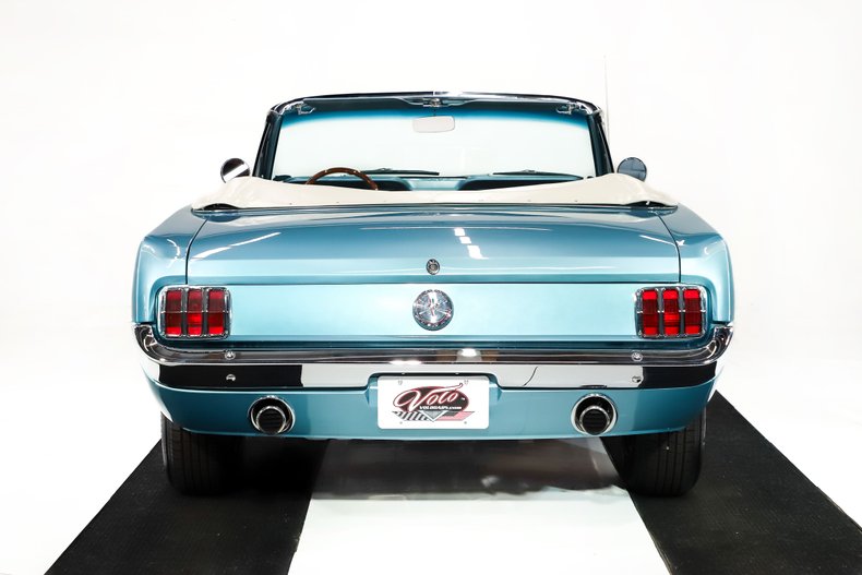 Ford-Mustang-1965-Silver-Blue-Poly-Blue-48
