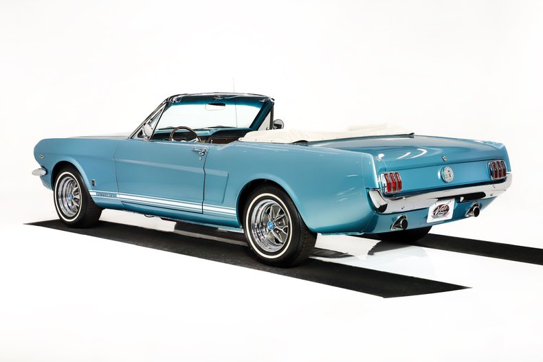Ford-Mustang-1965-Silver-Blue-Poly-Blue-6