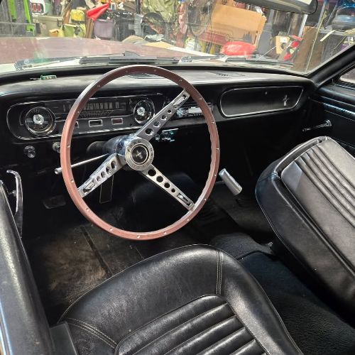 Ford-Mustang-1965-White-Black-1