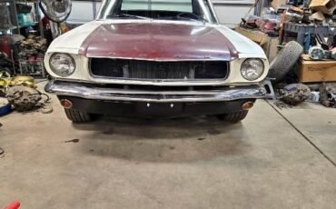 Ford-Mustang-1965-White-Black