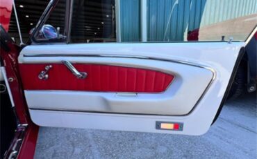 Ford-Mustang-1965-red-red-white-black-18