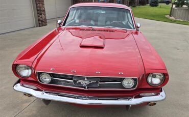 Ford-Mustang-1965-red-red-white-black-2